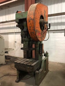 60 Ton, Minster #6, OBI flywheel press, 7" stroke, 18" Shut Height, 3" adj., 50-100 SPM, 32" x21" bed, 1966