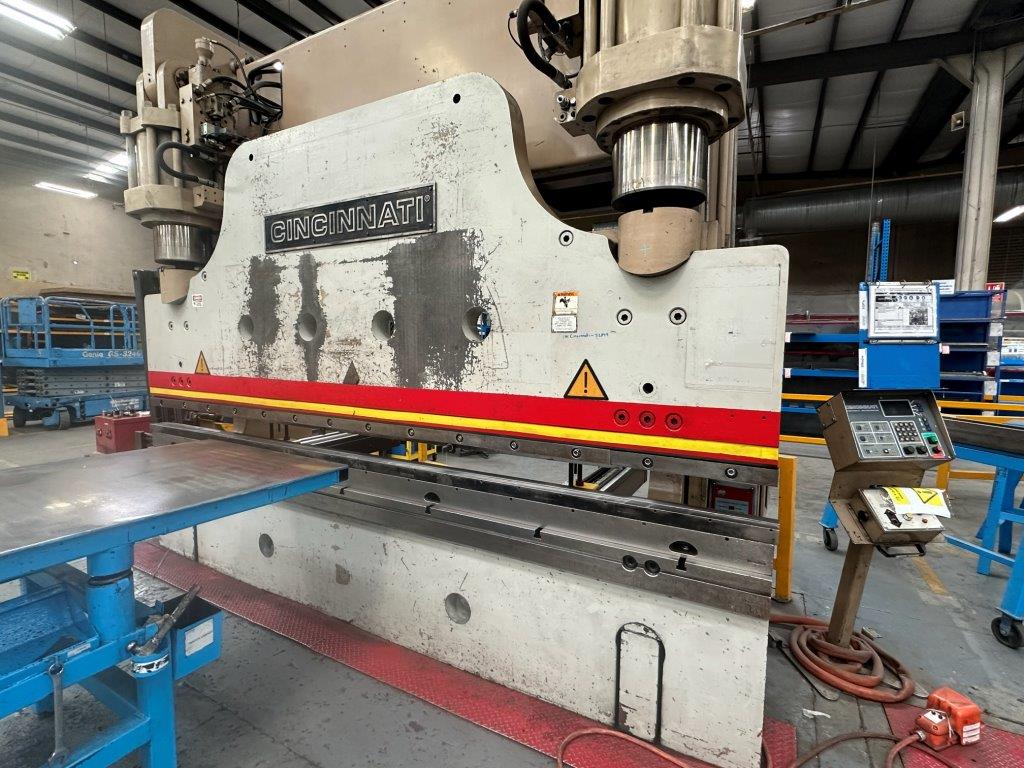 600 Ton, Cincinnati #600FM-II, CNC press brake, 12' overall, 120" between housing, 12" stroke, 50 HP, 2004