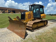 Caterpillar D3LGP, 2767 hours, S/N: XKY00435, 2021
