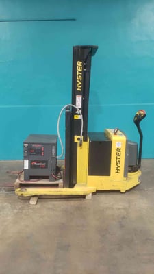 Hyster #W30ZA, Electric Walkie Straddle Stacker, 24 Volts, w/ Hawker HD Charger
