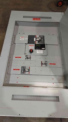 800 Amp, General Electric Spectra Series, Main Distribution Panelboard, 600 Volts, 3 Phase, Loaded w/ Breakers