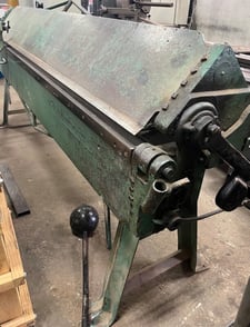 16 gauge x 8' Dreis & Krump #816, apron brake, w/ (2) counter weights