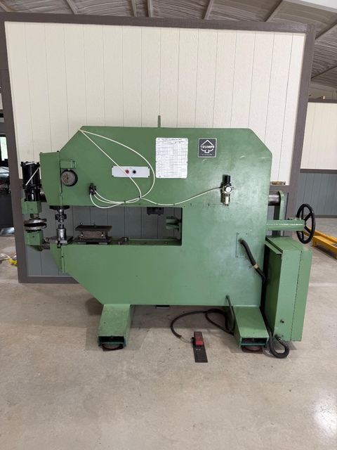 No. TAS901 Trumpf, nibbling machine, 5/16" capacity, 44" throat, 350-1400 SPM, 3 HP, (Others Available)