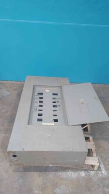 400 Amp. Siemens, Panelboard, 3 phase, 4-Wire, 277/480 Volts