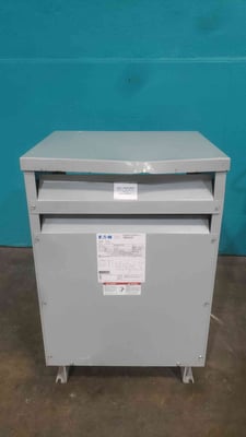 45 KVA 480 Primary, 208Y/120 Secondary, Eaton V48M28T4516CU, Dry Type, 3PH