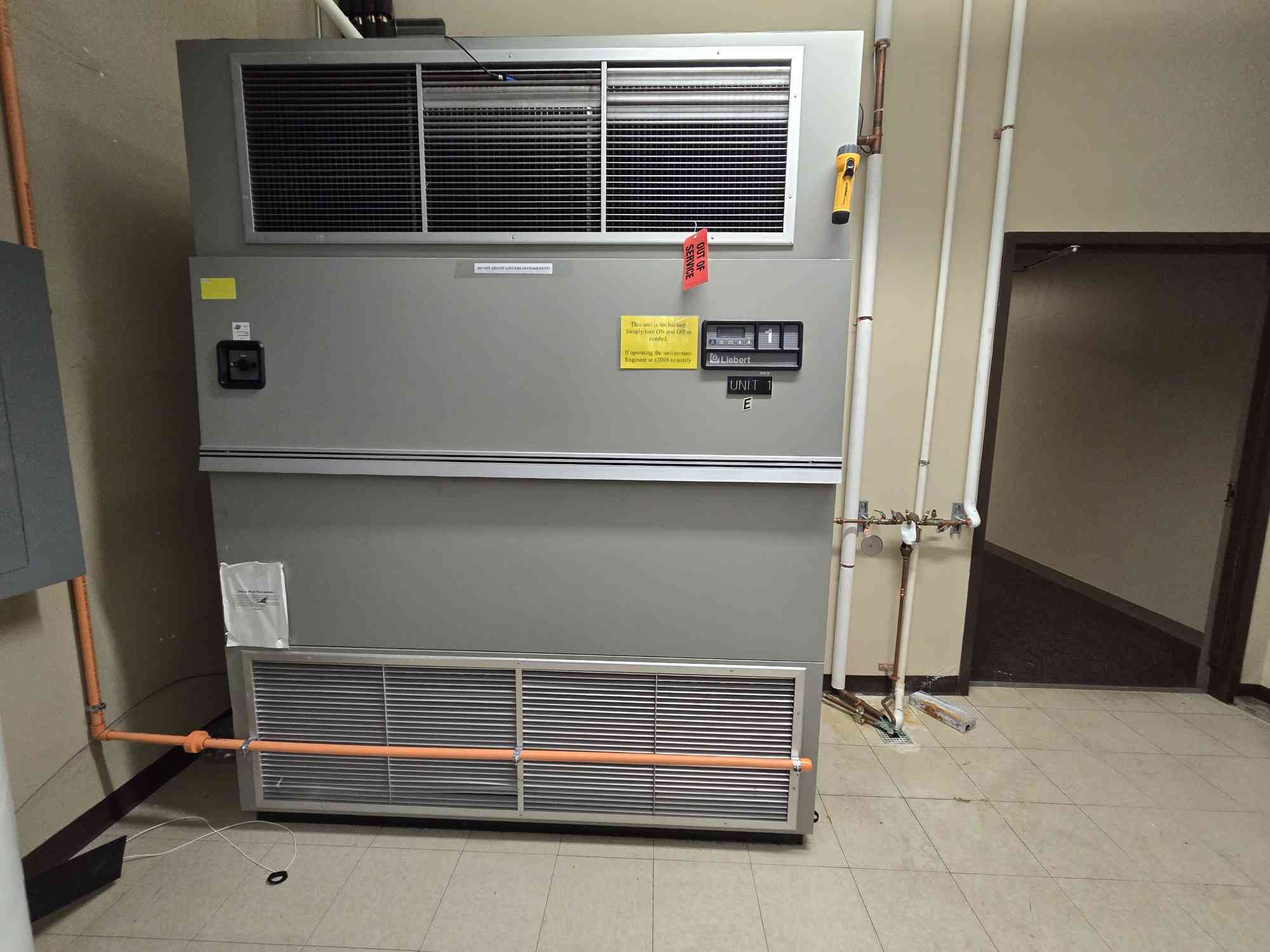 8 Ton Liebert #VH114A, Upflow CRAC Unit, 3 Phase, 460 V, AS IS (2 available)