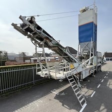 Aran, Portable Mixing Plant, trailer-mounted, 3,000 Kg/hr. capacity, Cummins Diesel engine, silo, 1986
