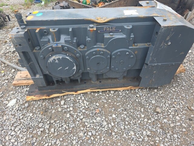 Falk #M147VR03A, Enclosed Gear Drive, 26.26:1 Ratio, 1750 RPM In, 66 RPM Out, 200 Service Rating