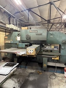 50 Ton, Amada #COMA-50-072, CNC turret punch, 44 stations, 50" X, 72" Y, Fanuc CNC, tooling included, 1983