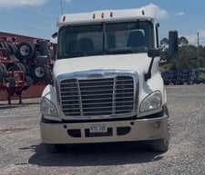 Freightliner #Cascadia-125, day cab semi truck, Cummins ISX15 14.9L diesel, 6x4, 512,862 miles, 2015