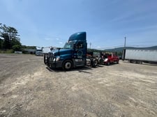 Freightliner #Cascadia-125, day cab semi truck, Detroit DD15 14.8L diesel, 6x4, tandem axle, 52000 lb. GVWR
