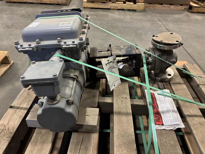 1.5" Fisher, Control Valve w/ Bettis Electric Actuator, 1/4 HP, 1785 RPM, 90 VDC actuator