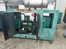 60 KW Cummins Onan #60ENA, gas generator set, Ford engine, weatherproof enclosure, 277/480 Volts, 489.2 hours