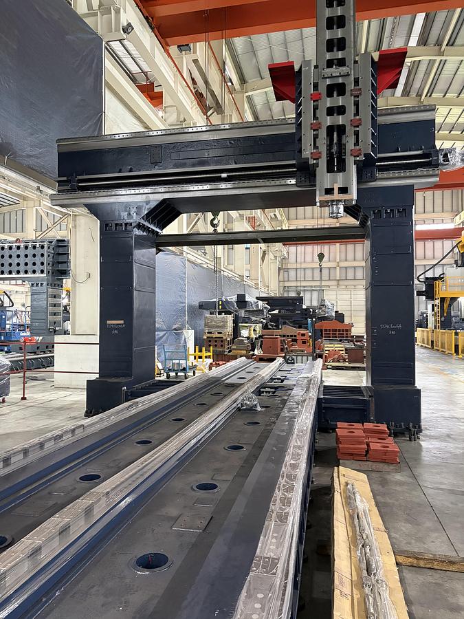 FourStar #FD-3660+F, CNC Double column bridgemill, 236.2" X Travel, 141.7" Y Travel, 43.3" Z, 6000 RPM