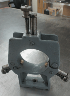 14" -15" Lathe steady rest, 4-3/8" opening & brass adjustable tips (YMC)