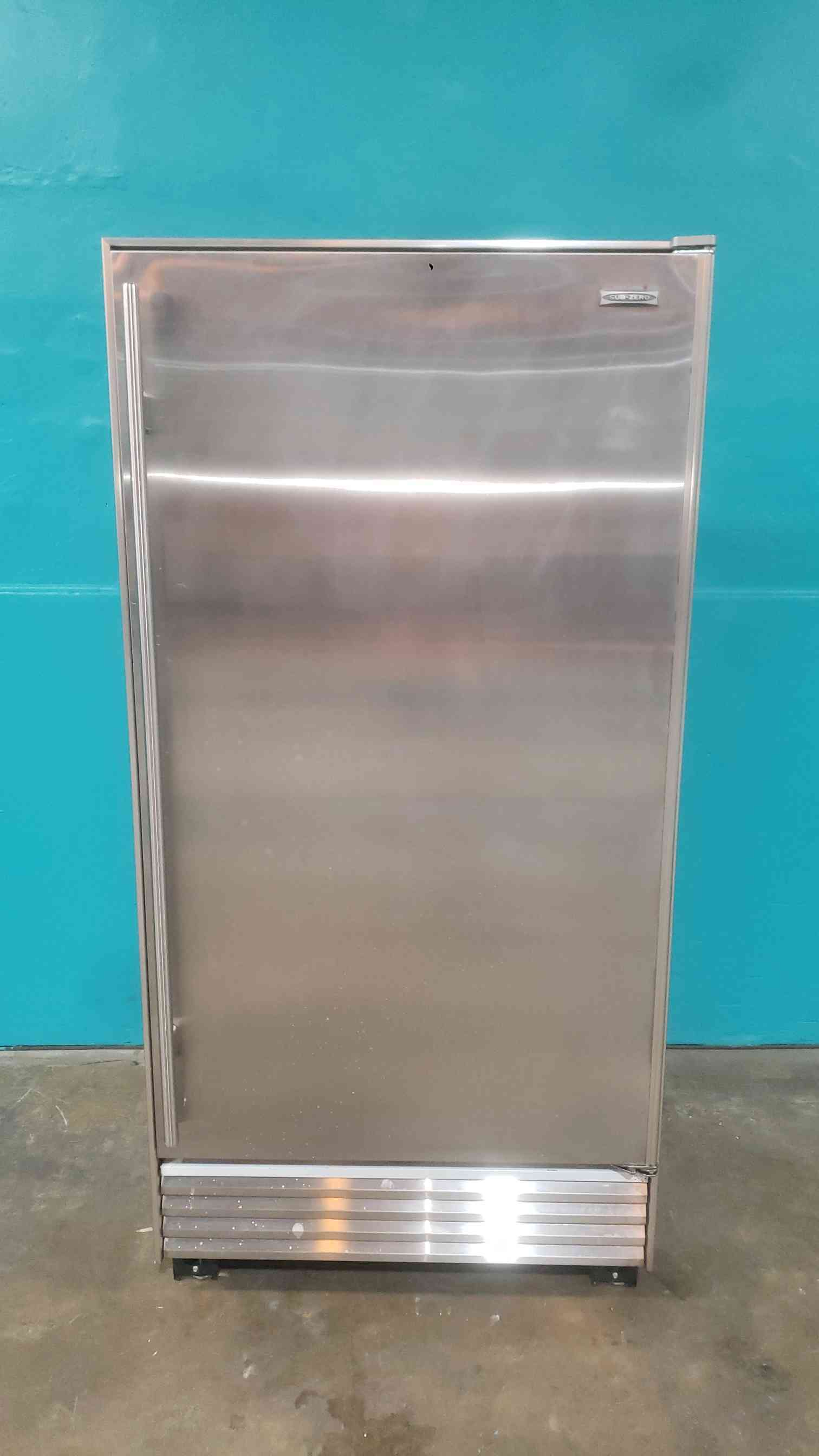 Sub-Zero #601R/S, 36" Built-In All-Refrigerator Column, Stainless Steel