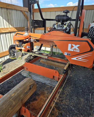 Wood-mizer #LX150, Band Sawmill, 25 HP, 30' bed, debarker
