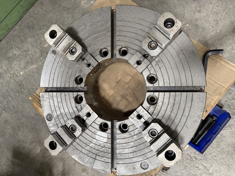 28" Bison, 4-jaw chuck, 10.5" hole, A1-15 mount, 2 piece jaws