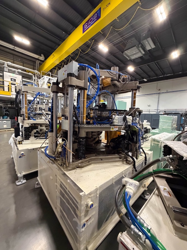 Aoki #AHC-150-20, Blow Molding Machine, 220 Volts, 3PH, 2016