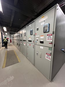 Powell, GE Power/Vac 15 kV Metal-Clad Switchgear Lineup, 15 sections, 3000 amp main bus, 18 kA, 3PH, 60 Hz.