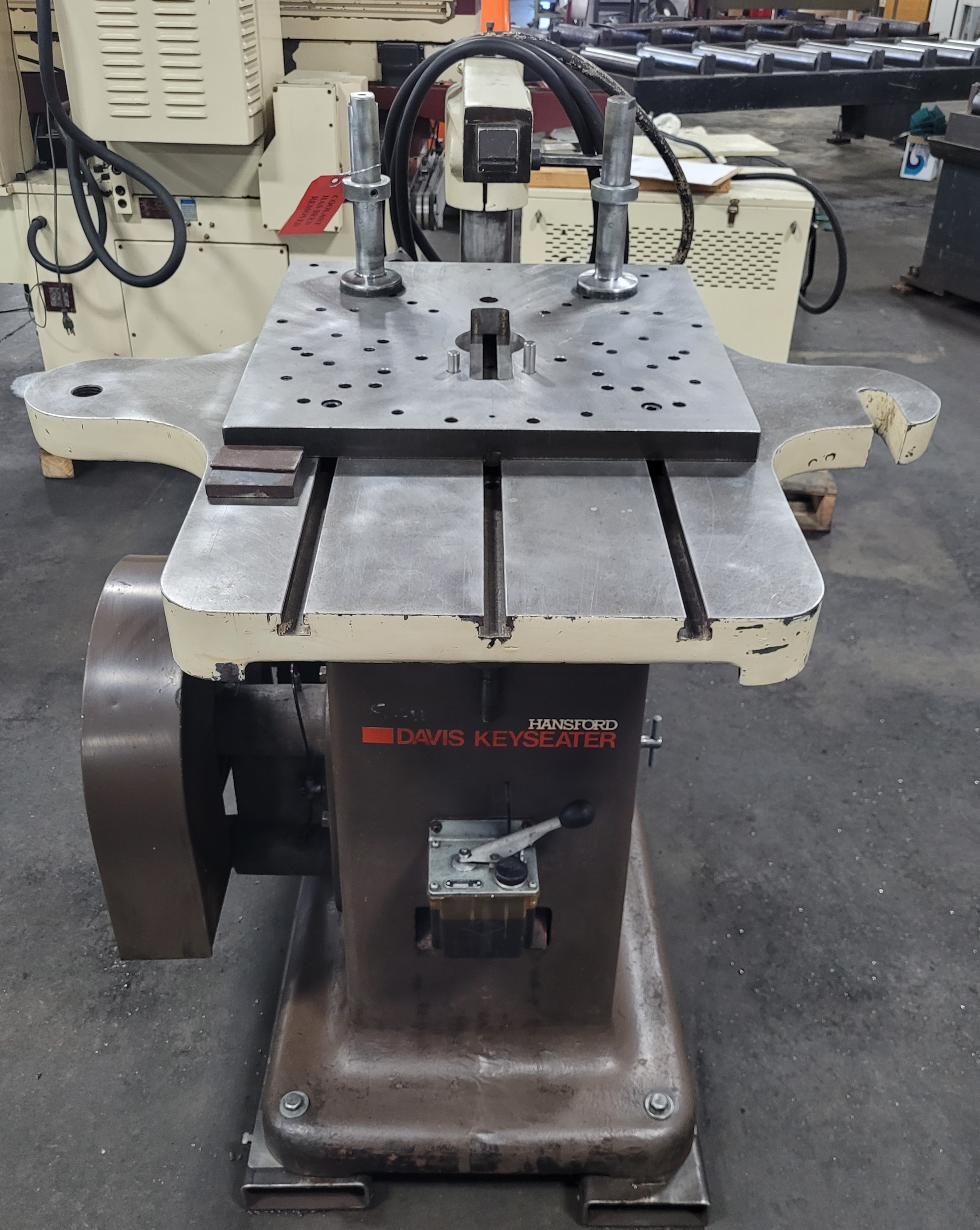 1-1/2" x 17" Hansford Davis #5, keyseater, 21" x31" tbl., 4-1/2" stroke, 18-3/4" throat, 48 SPM, 2 HP, 480 V.