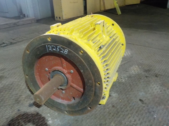 40 HP 1190 RPM General Electric #5KS404SAA347, Frame 404TDFD2, TENV, 460 Volts