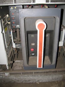 800 Amps, General Electric #AKR-7D-30H, air circuit breaker