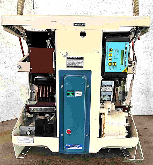 3000 Amps, General Electric #AK-2-75-3, DC circuit breaker, 250 Volts, Zero Hertz trip