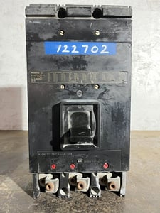 800 Amps, Westinghouse #MAS3800F, molded insulated case circuit breaker, 3-pole, 600 Volts