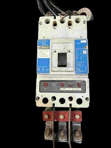 400 Amps, Westinghouse #KDB3400W, molded insulated case circuit breaker, 600 Volts AC