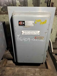 200 Amp. Cutler-Hammer #4105H214H, fused DC safety switch, 2-pole, 600 Volts