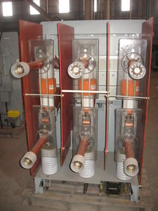 1200 Amps, Siemens #38-3AFS-1500-120V-56, vacuum circuit breaker, 34,500 Volts (6 available)