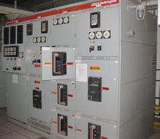 3200 Amps, General Electric #AKD-8, indoor switchgear unit, electrically operated, (2) 3200 Amp #AKR-7D-75H