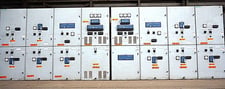 5 KV Siemens #05-GMI-3506-1200-78, indoor vacuum switchgear, (3) 2000 Amp, (8) 1200 Amp breakers in (8)