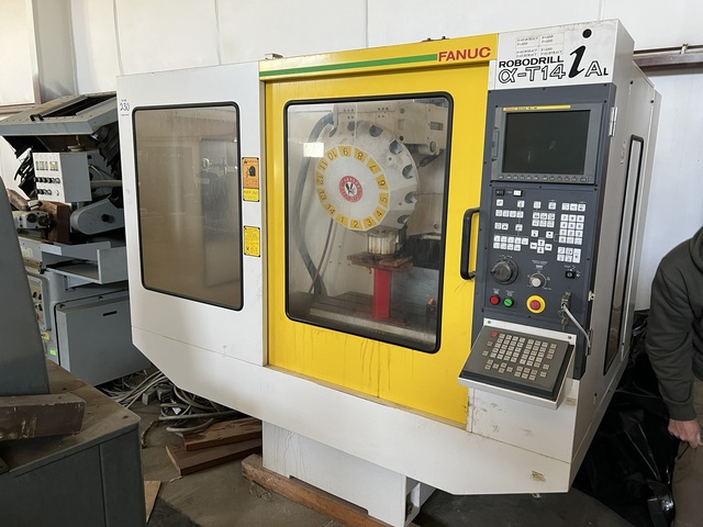 Fanuc #Robodrill-A-T14iAL, CNC drill & tap, Fanuc 16i-M, 27.6" X, 15" Y, 11.8" Z, 33.5" x 15.4" table, 441