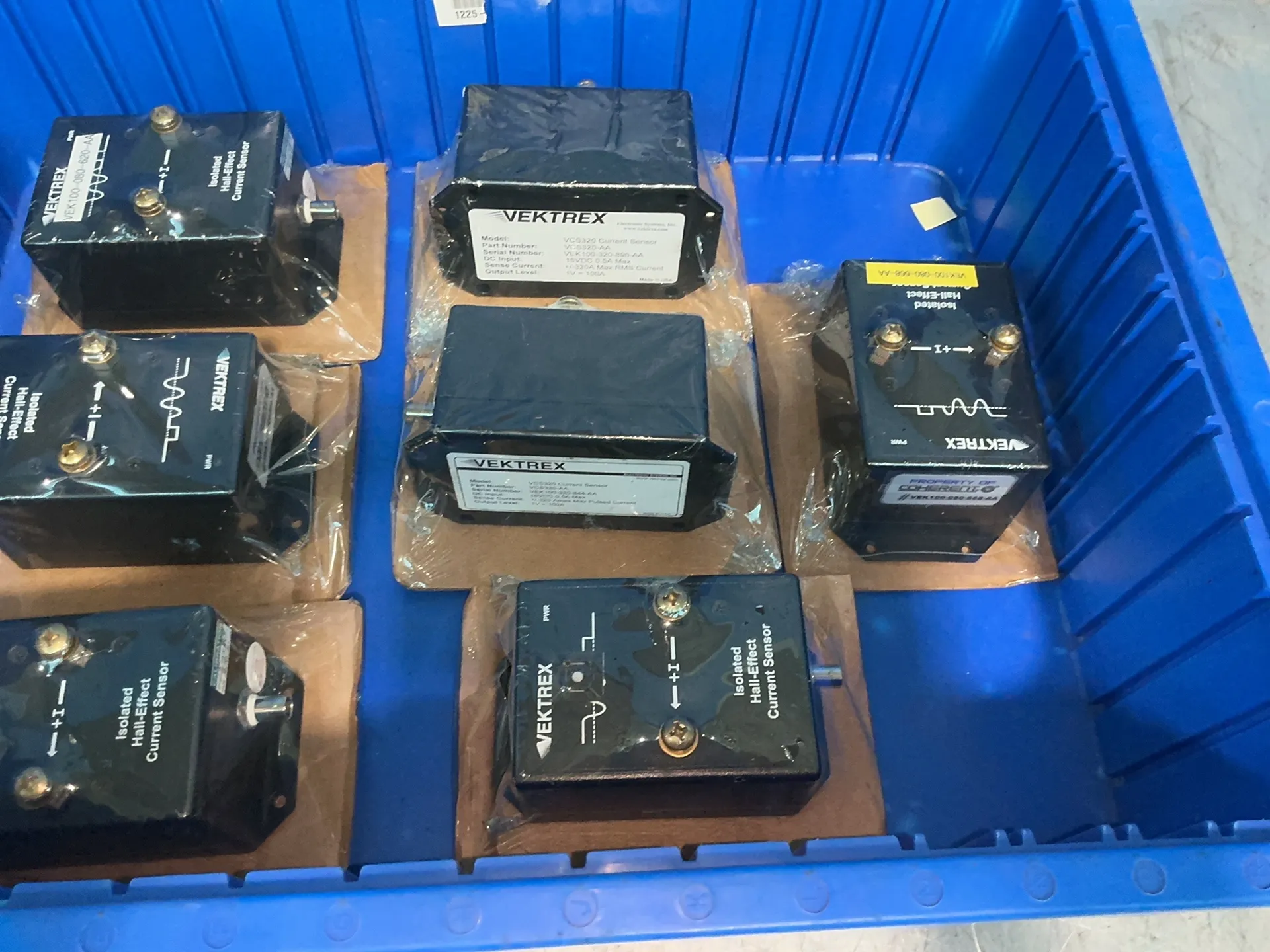 Vektrex, Isolated Hall-Effect Current Sensors