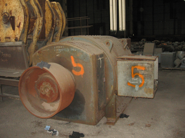 1430 HP 300/1100 RPM General Electric, Frame CDF1955, BV, shunt, 700 VA, 208/104 VF