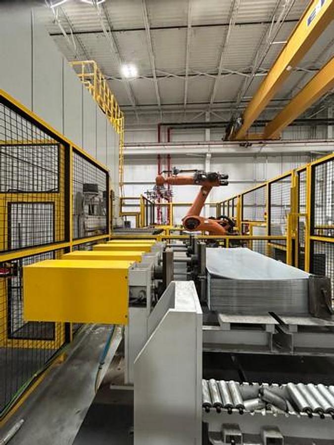 Kuka, KR 120-3500, 6-Axis Robot, 120 kg Payload, 138" Reach, KRC4 Controller, Teach Pendant, 2018 (6