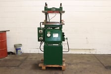 30 Ton, Carver #2629, hydraulic press, 10" stroke