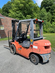 5000 Lb. Toyota #8FGU25, Gas Forklift, 189" Mast, Winter Cab, 4800 Hrs, 2004