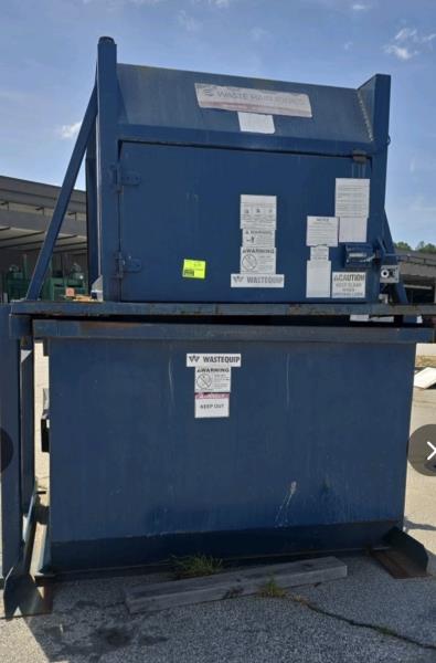 Wastequip #D-600, vertical compactor, 27" x 48" feed opening, 28300 lb. ram force, 3 HP, 16" ram stroke, 18"