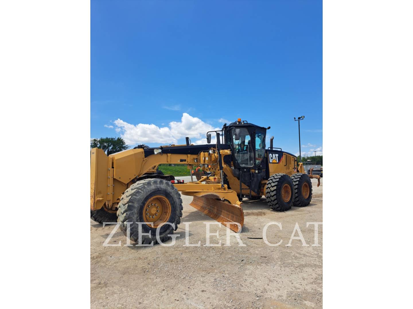 Caterpillar 14M, Motor Grader, 17843 hours, S/N: R9J01049, 2013