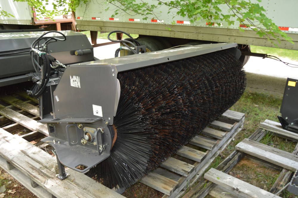 Wacker Neuson, 84" Angle Broom, Material No. 5200019635
