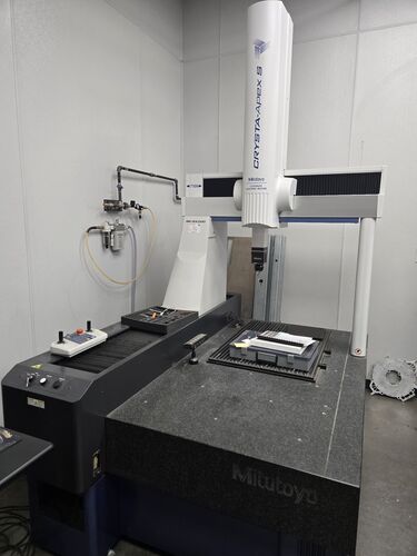 Mitutoyo #Crysta-Apex-S-7106, CNC coordinate measuring machine, 27.6" X, 39.36" Y, 23.62" Z, Renishaw TP20