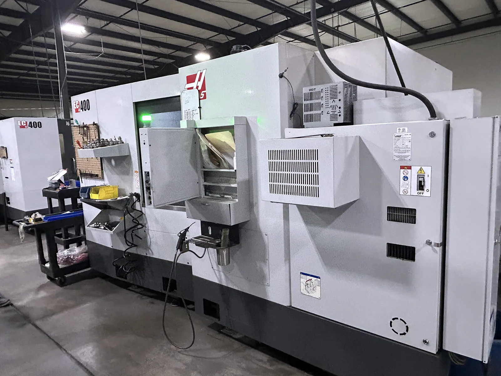 Haas #EC-400, CNC horizontal machining center, 30 automatic tool changer, 22" X, 25" Y, 22" Z, 12000 RPM