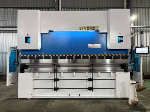 600 Ton, MAQ #WE67K-600/3700, CNC Press Brake, 12' overall, 110.2" between housing, 15.7" throat, 25.2" open