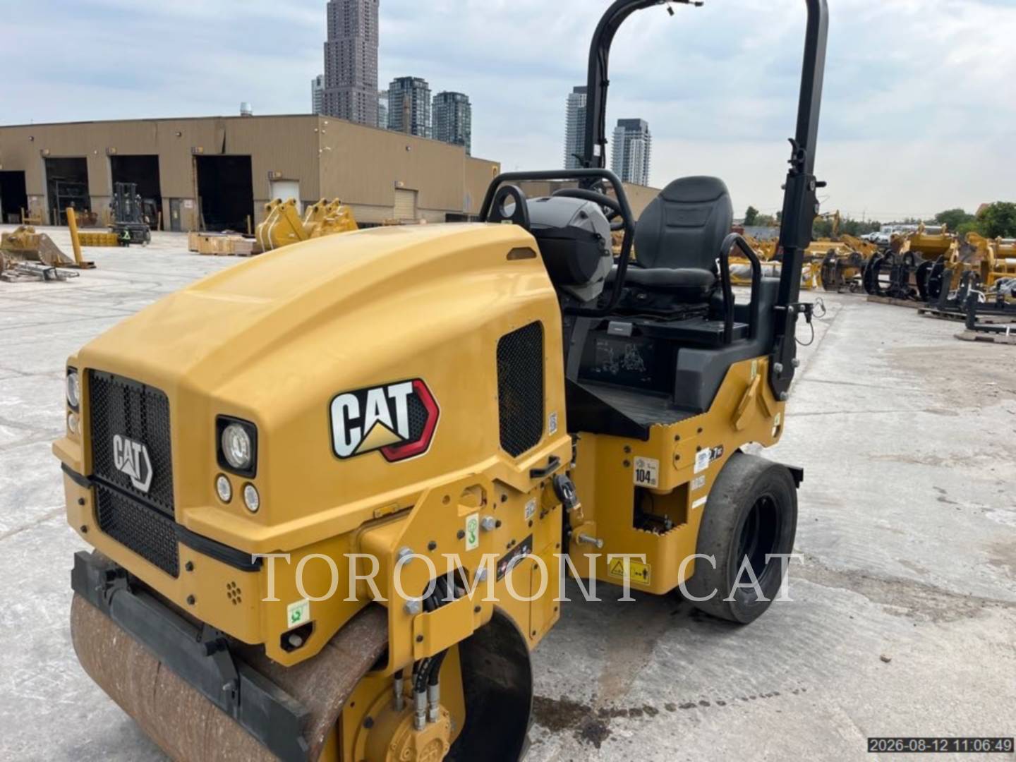 Caterpillar CC2.7-03GC, Pneumatic Tired Compactor, 22 hours, S/N: 2C700111, 2023