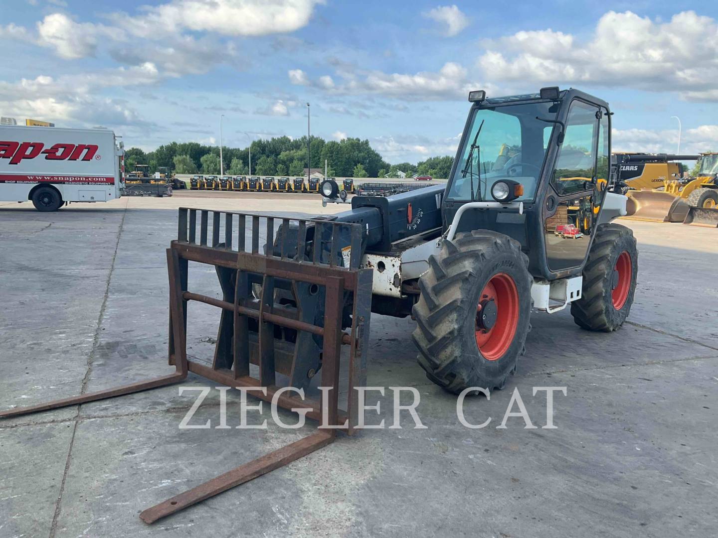 Bobcat V723, Telehandler, 6376 hours, S/N: 367811007, 2004