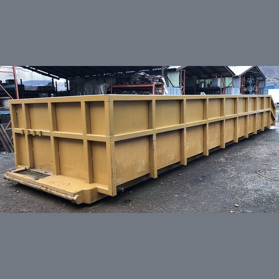 9'-8" width x 40' L x 5' H Shale Bin, 60" high sides, 10" x 6" HSS runner skid, 4" x 4" HSS frame, cable