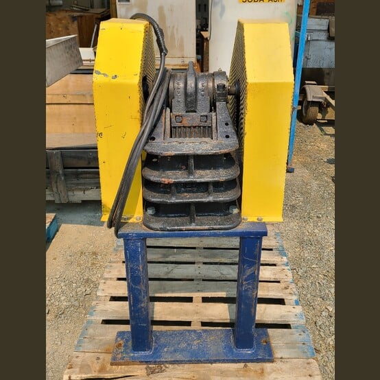 5" x 6" Denver, Lab Jaw Crusher, 0.3-5 tons/hr., 0.25"-2.5" discharge, ribbed jaw plates, 5 HP, 230 Volt, 1PH